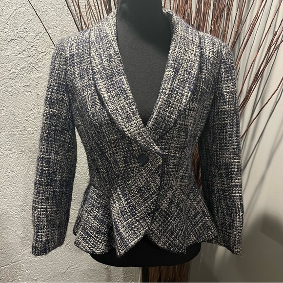 🍒JONES OF NEW YORKK NAVY AND WHITE RUFFLE TWEED BLAZER SIZE 2🍒 - Picture 1 of 5